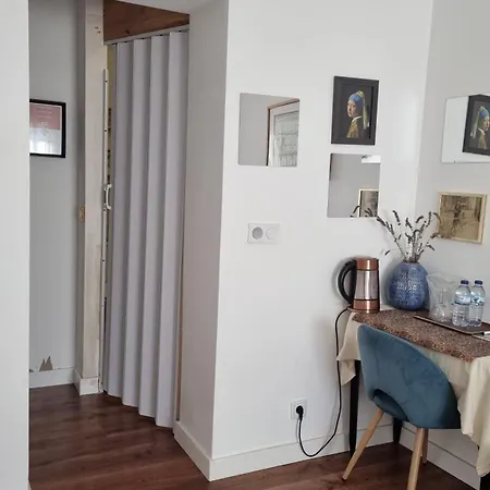 The Coolest Place Near The Airport! Lisbona