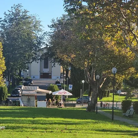 The Coolest Place Near The Airport! * Lisbona