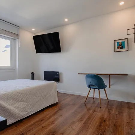 Alloggio in famiglia The Coolest Place Near The Airport! *