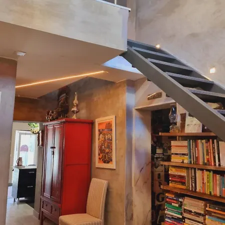 The Coolest Place Near The Airport! Séjour chez l'habitant *