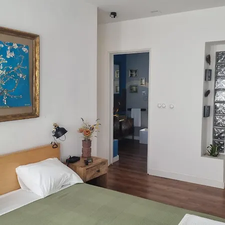 The Coolest Place Near The Airport! Homestay szállás