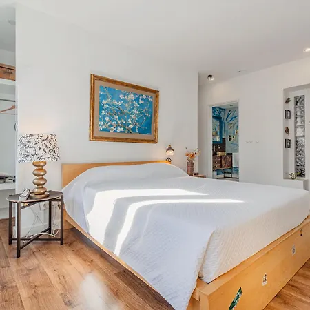 منزل للإقامة The Coolest Place Near The Airport!