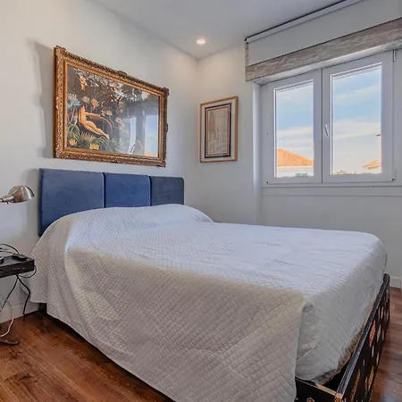 The Coolest Place Near The Airport! Séjour chez l'habitant Lisboa