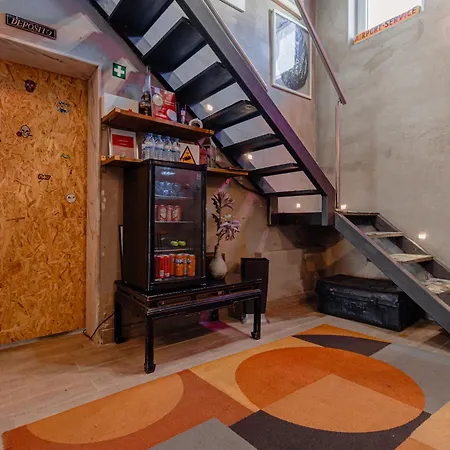 Séjour chez l'habitant The Coolest Place Near The Airport! *