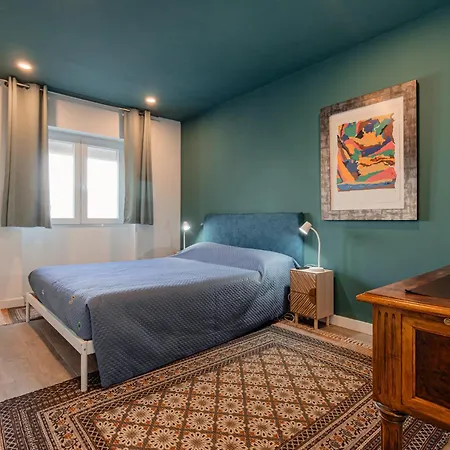 The Coolest Place Near The Airport! Séjour chez l'habitant